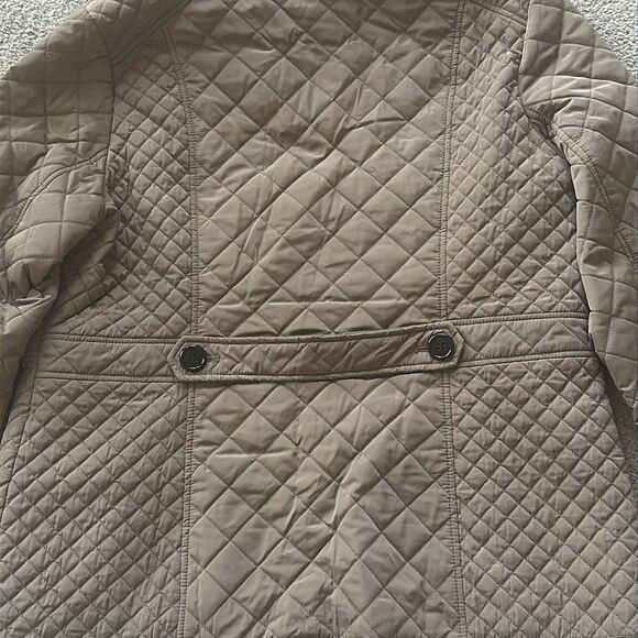Liz Claiborne Outerwear Quilted Jacket with Plaid Lining! - Picture 6 of 9
